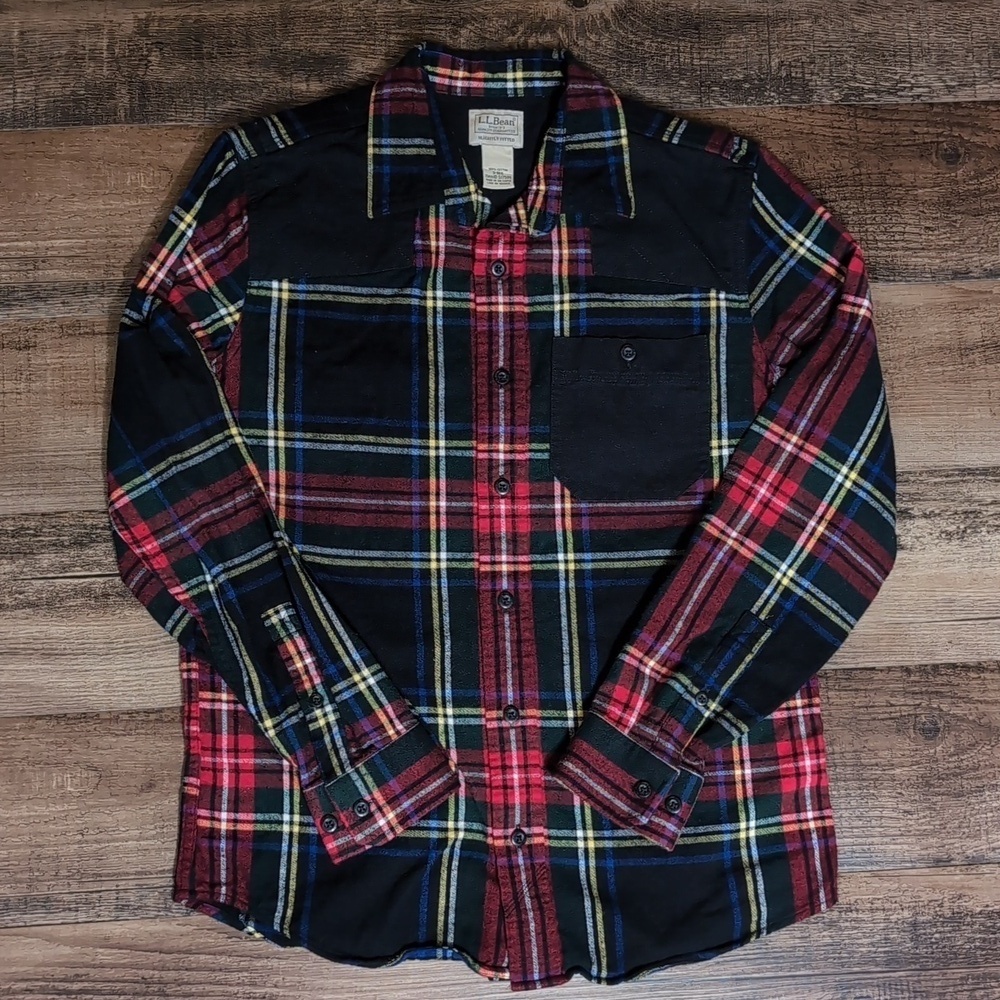 L.L.Bean Heritage Scotch Plaid Slightly Fitted Untucked Fit in EUC Size Small